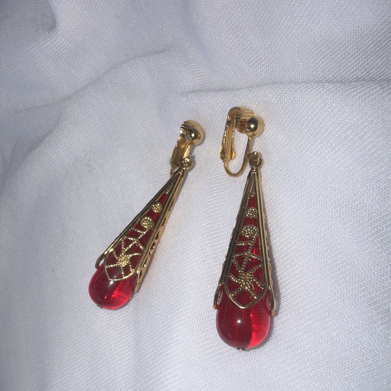 Avon Vintage Clip-On Red Lucite Drop Goldtone Filigree Dangly