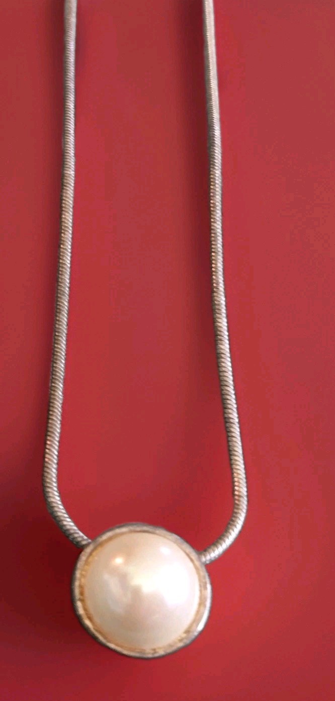 Costume Faux Pearl Pendant Silvertone Setting on Snake Chain 15 1/2 In. Long