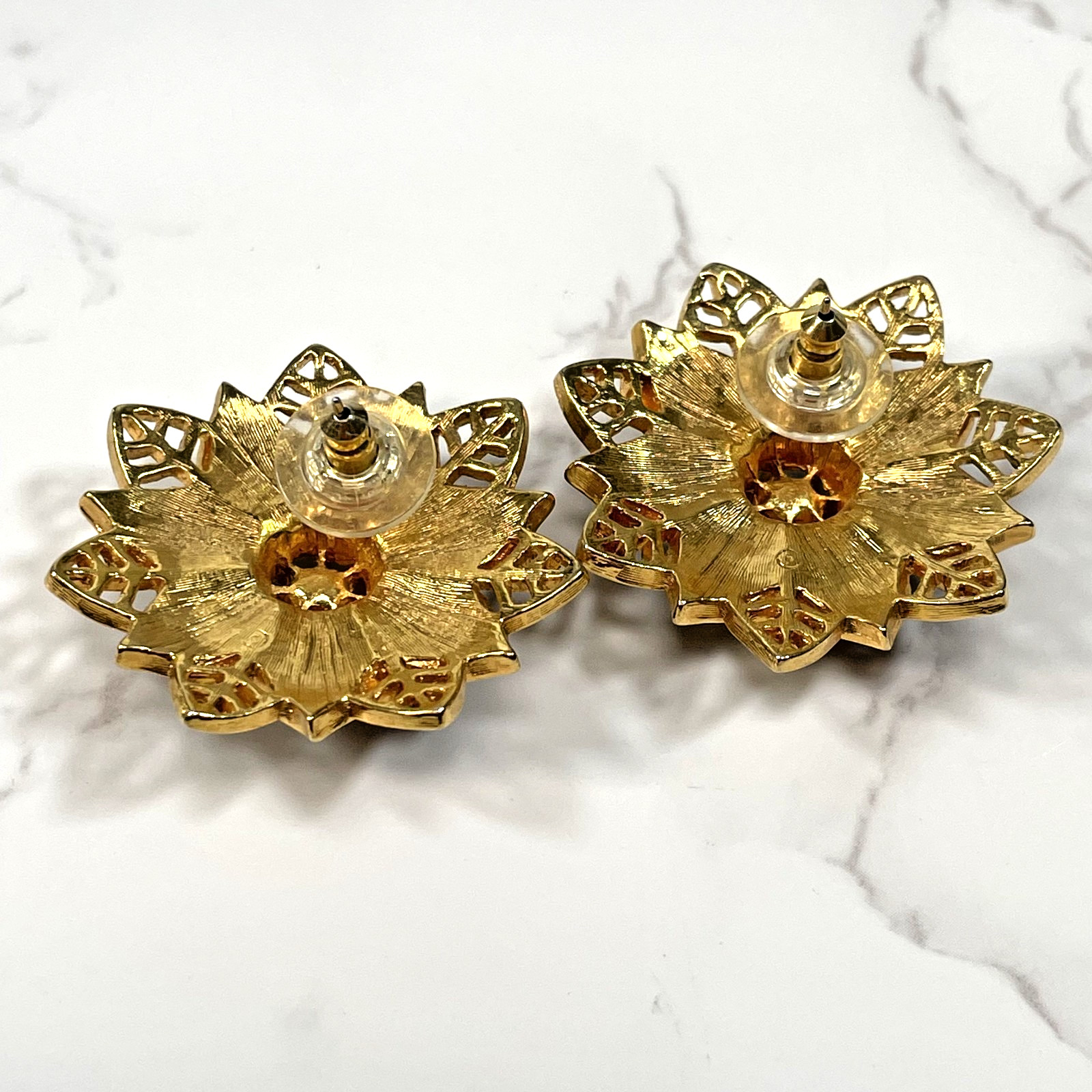 Vintage Oscar de la Renta Signed O Logo Gold Black Enamel Flower Post Earrings