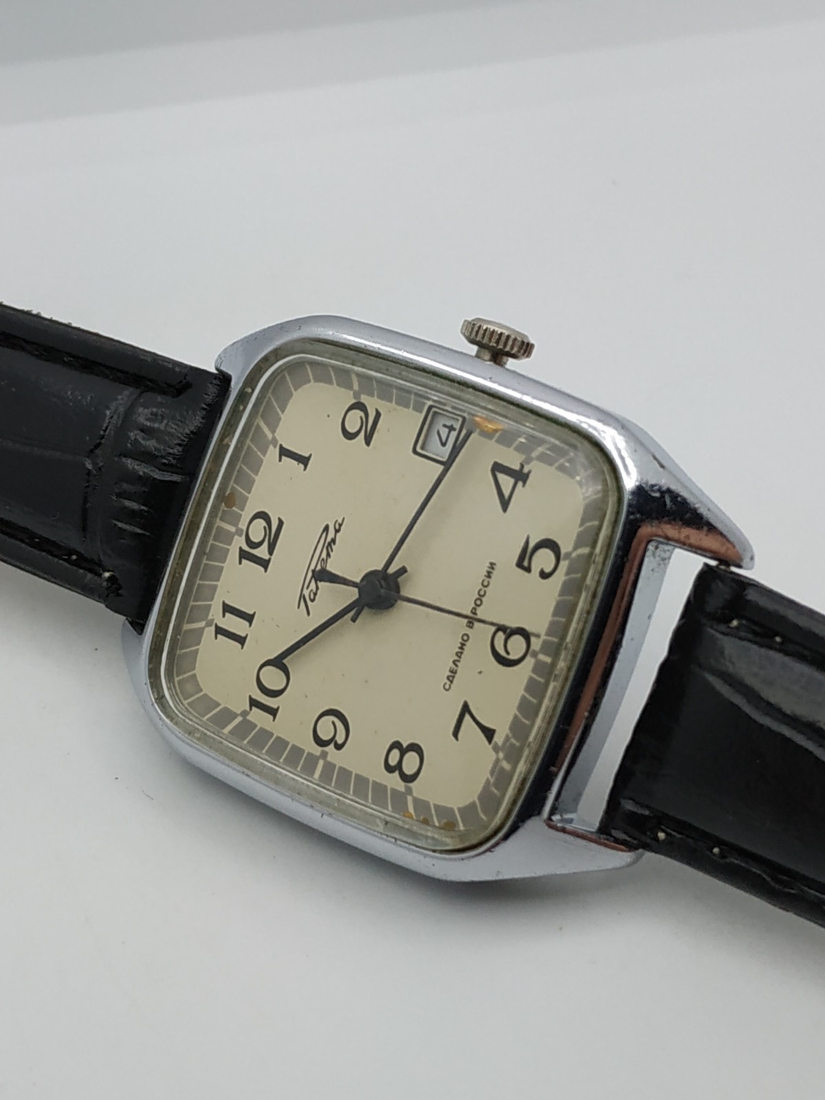 Russian Men’s Dress Vintage Watch Raketa Mechanical 2609 Retro USSR Soviet