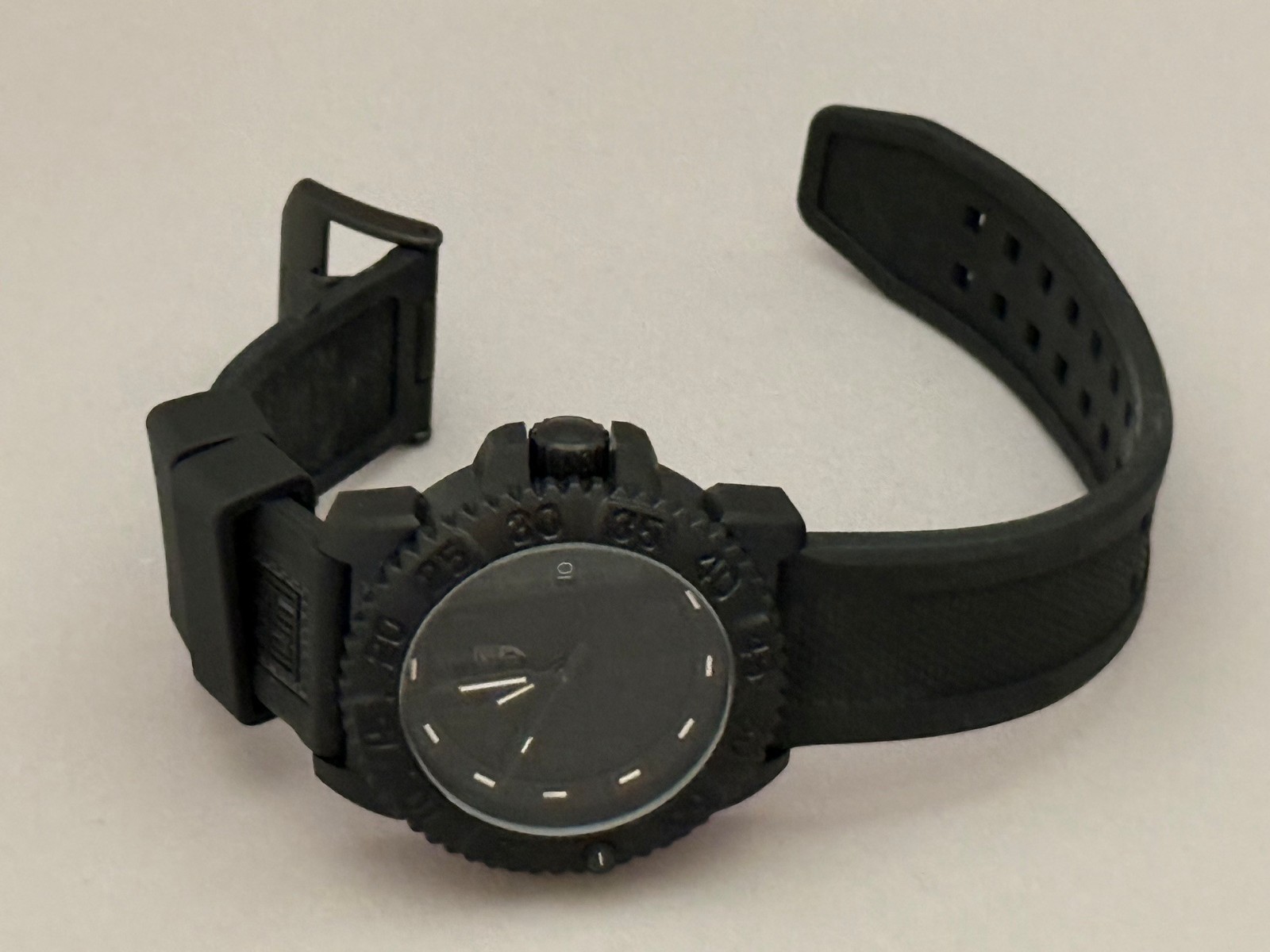 Luminox Navy SEAL SWISS Quartz Black Dial 200M Men’s Diver Watch XS.3501.BO.1