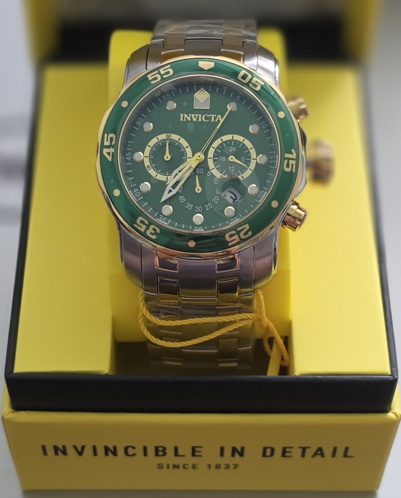 Invicta Pro Diver Men’s Quartz Chronograph Date Green Dial Two-Tone Bracelet