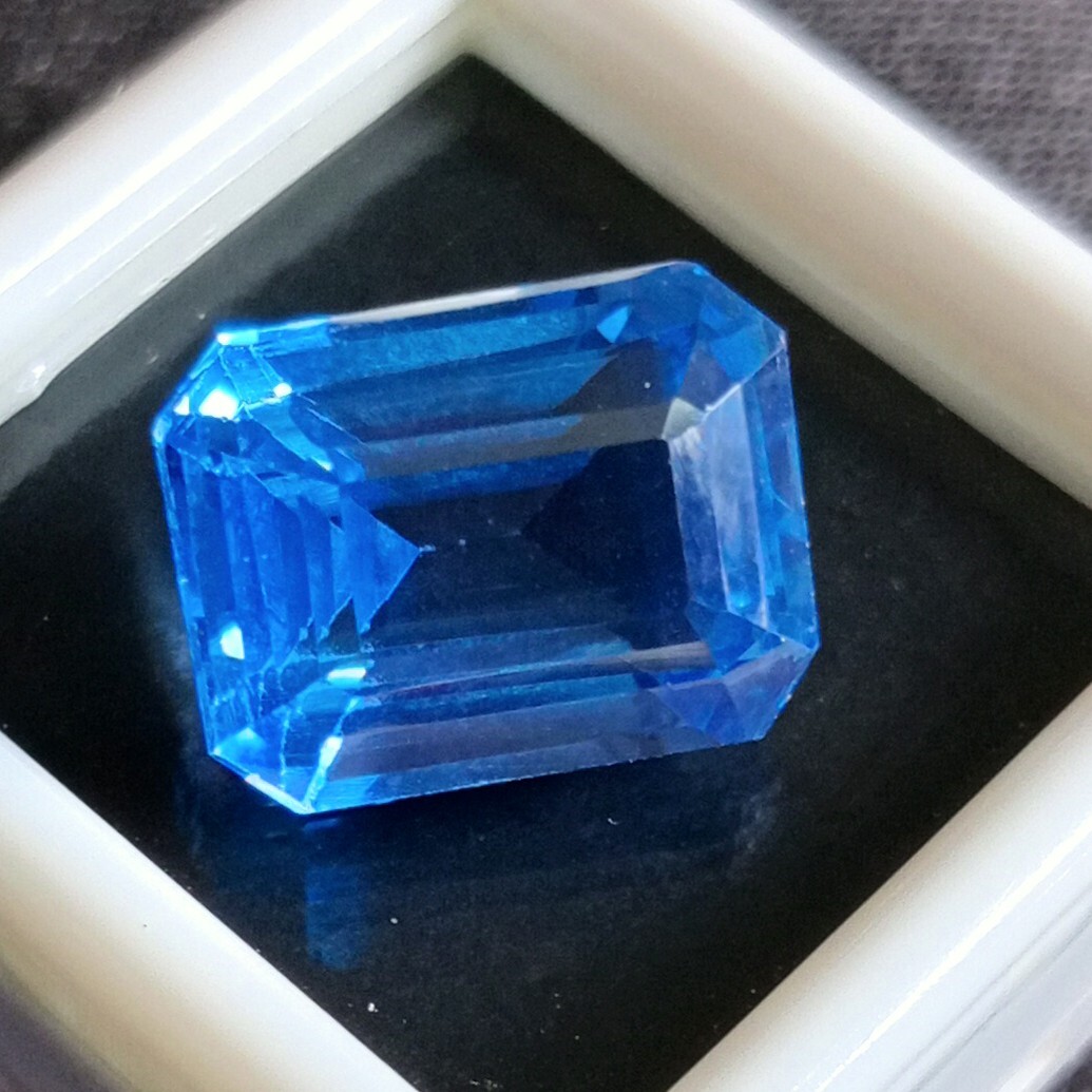 A++ London Blue Topaz Natural 14-15 Ct Radiant Cut Loose EGL Certified Gemstone