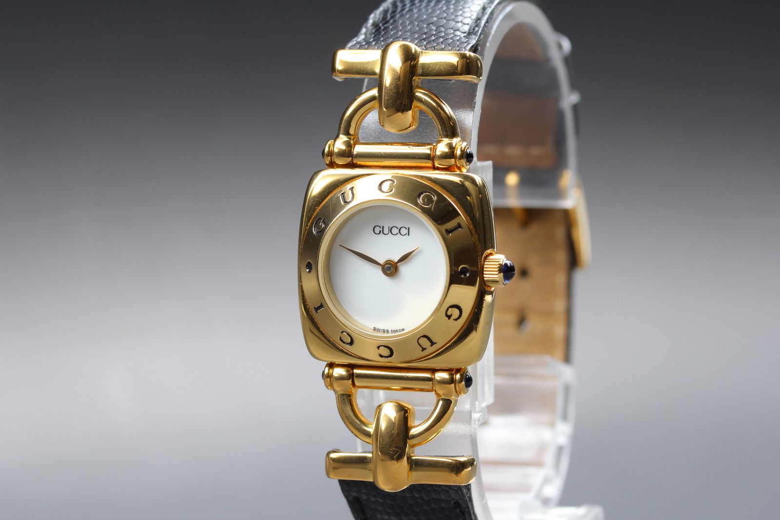 [Near MINT] Gucci 6300L 22mm Gold White Dial Quartz Women’s Watch From JAPAN
