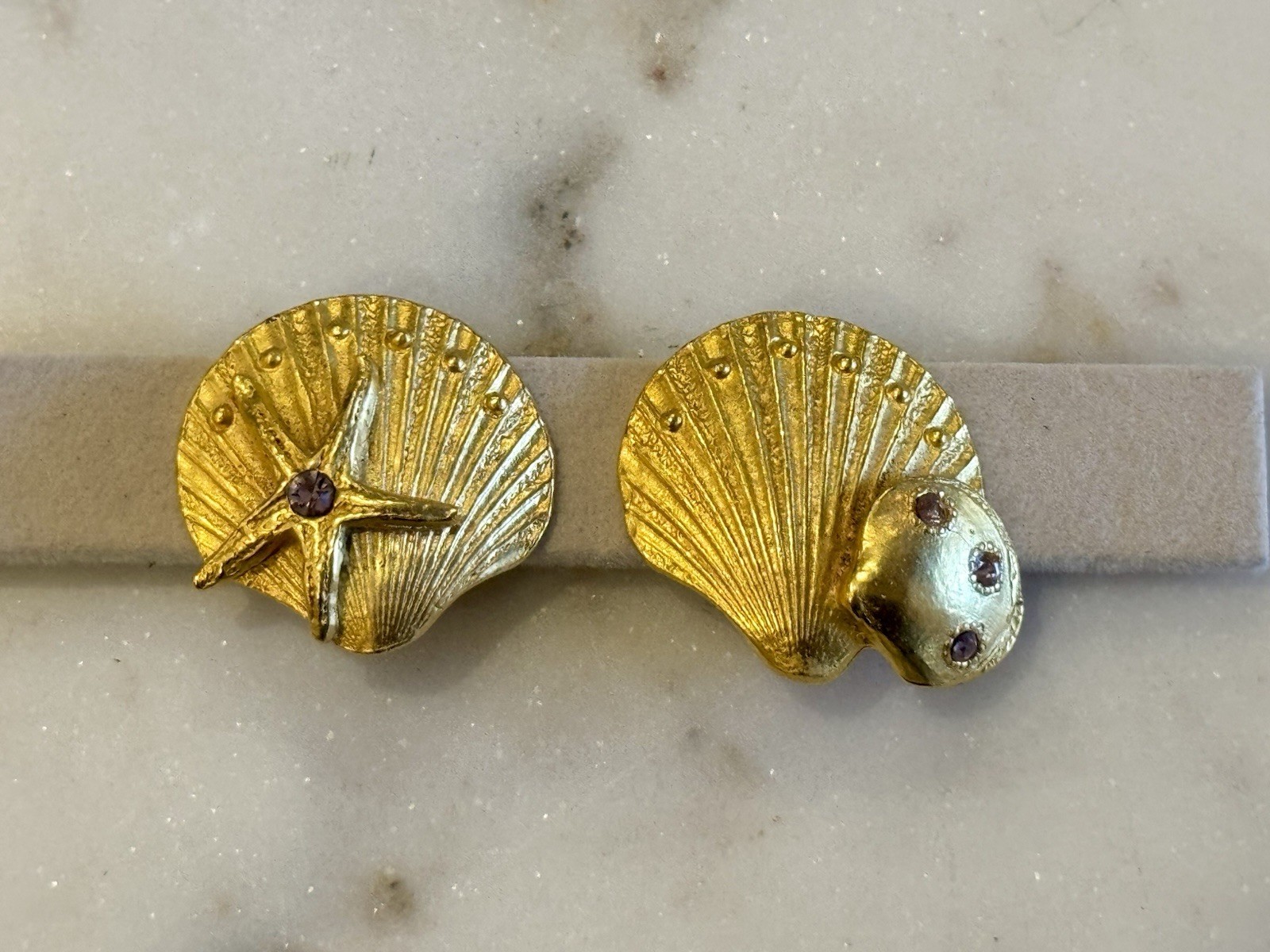 Gold Seashell Starfish Shell Amethyst Purple Crystal Rhinestone Earrings VTG