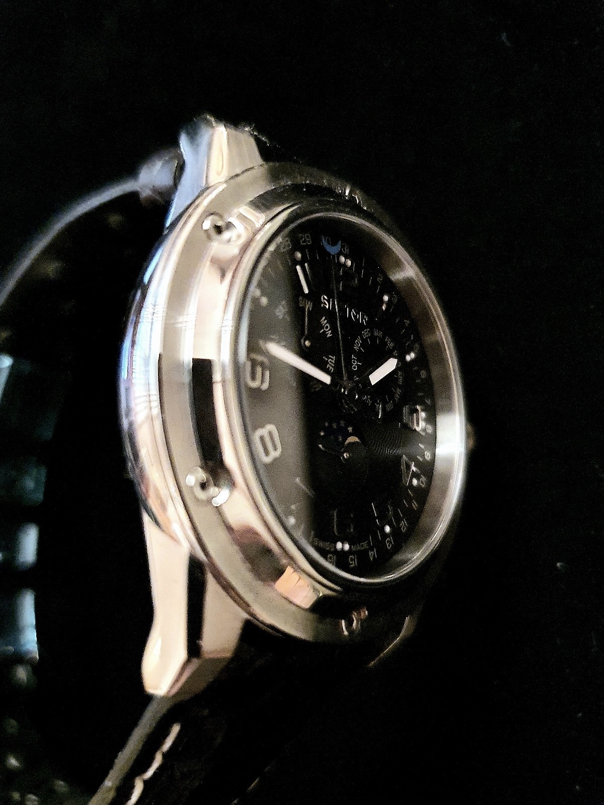 New Sector 850 Moon Face Steel Leather 100Mt Swiss Made Watch