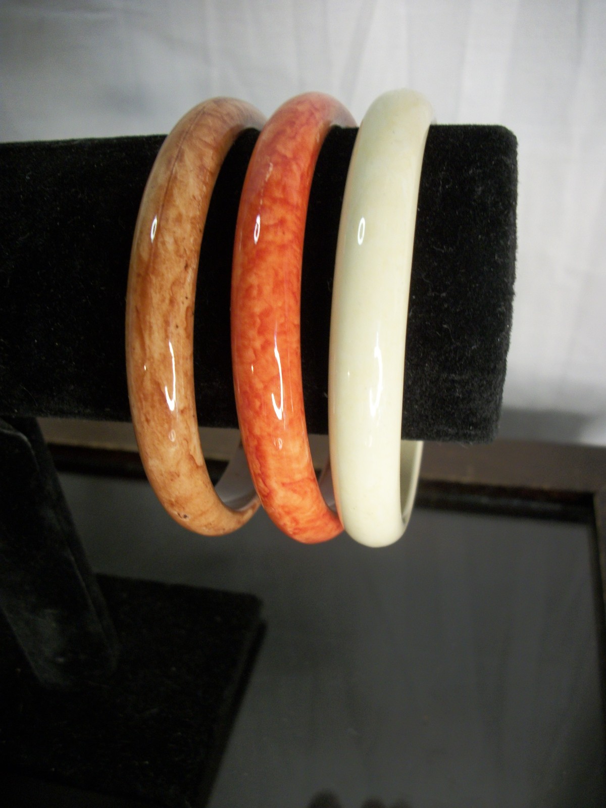 Vintage 3 Piece Set Of Acrylic Bangle Bracelets Marbled Red, Ivory & Brown