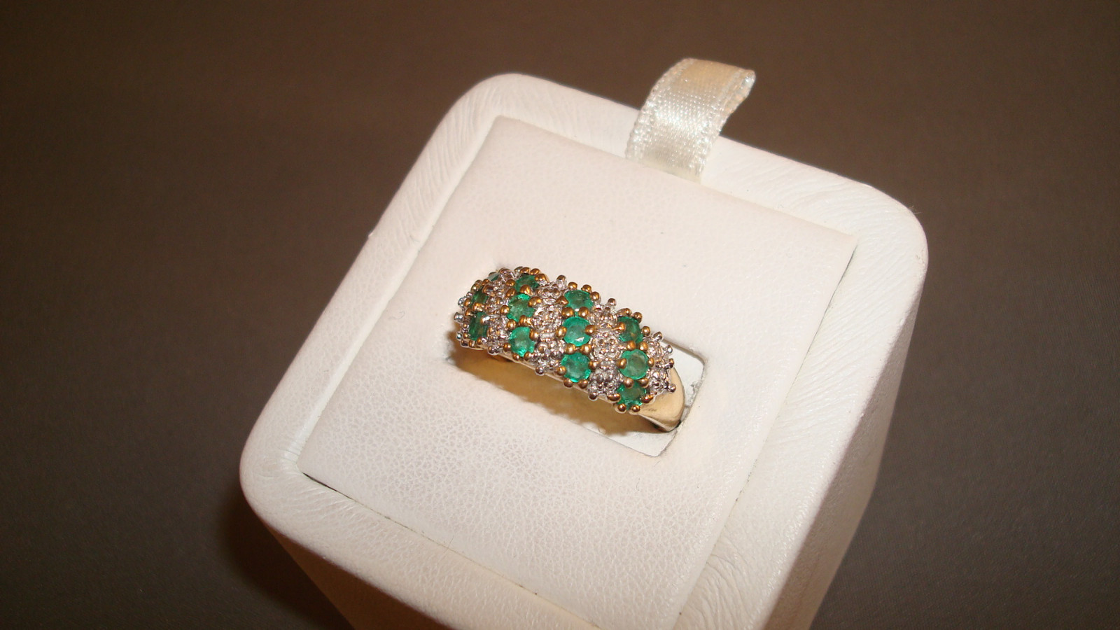 10K yg Emerald Ring – 3.8 Grams – Sz. 7 – Approx .50cttw. (#TR3a)