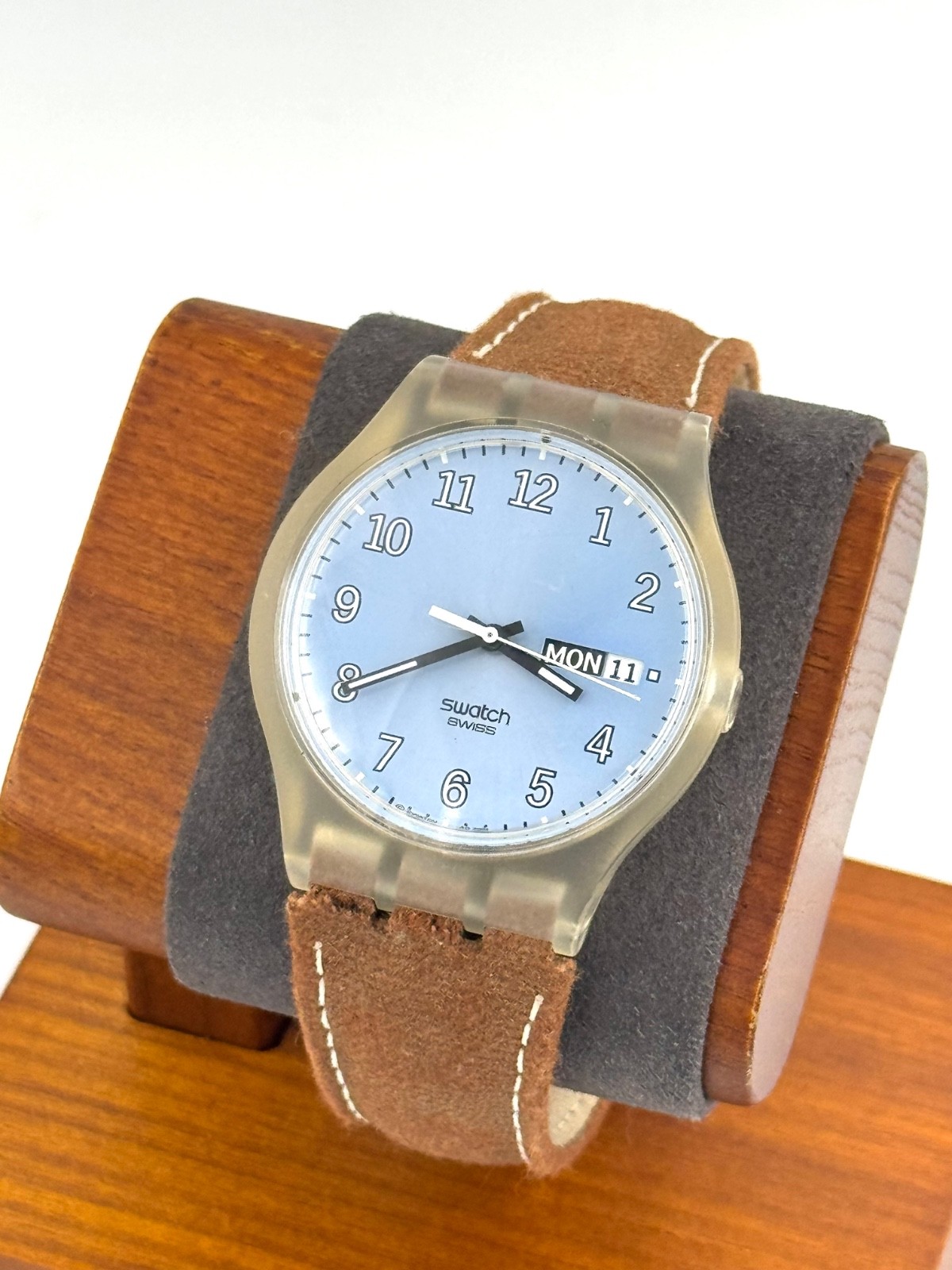 swatch 37mm Unisex Quartz Watch New Battery working f2886