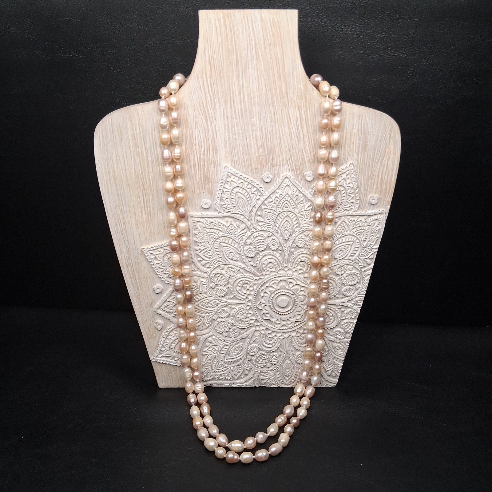 Baroque FRESHWATER PEARL Individually Knotted Necklace Cream, Beige Pink. 18.214