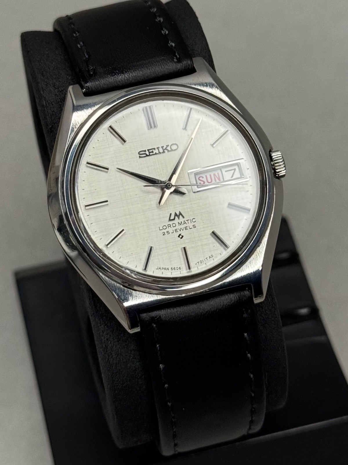 Rare Seiko LM 5606-7010 Lining Dial Silver Automatic Watch