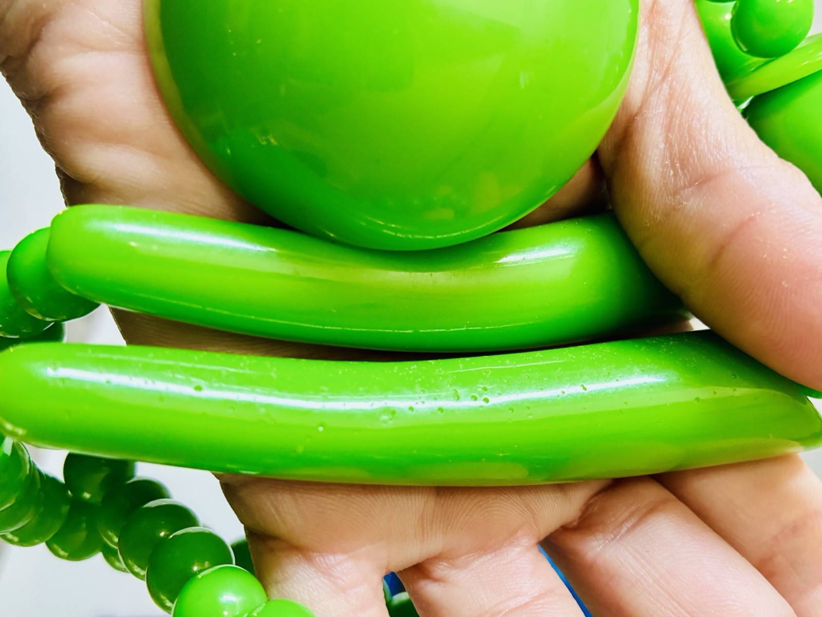 Green Plastic Beaded Statement Necklace, Round Pendant, Adjustable, No Stone