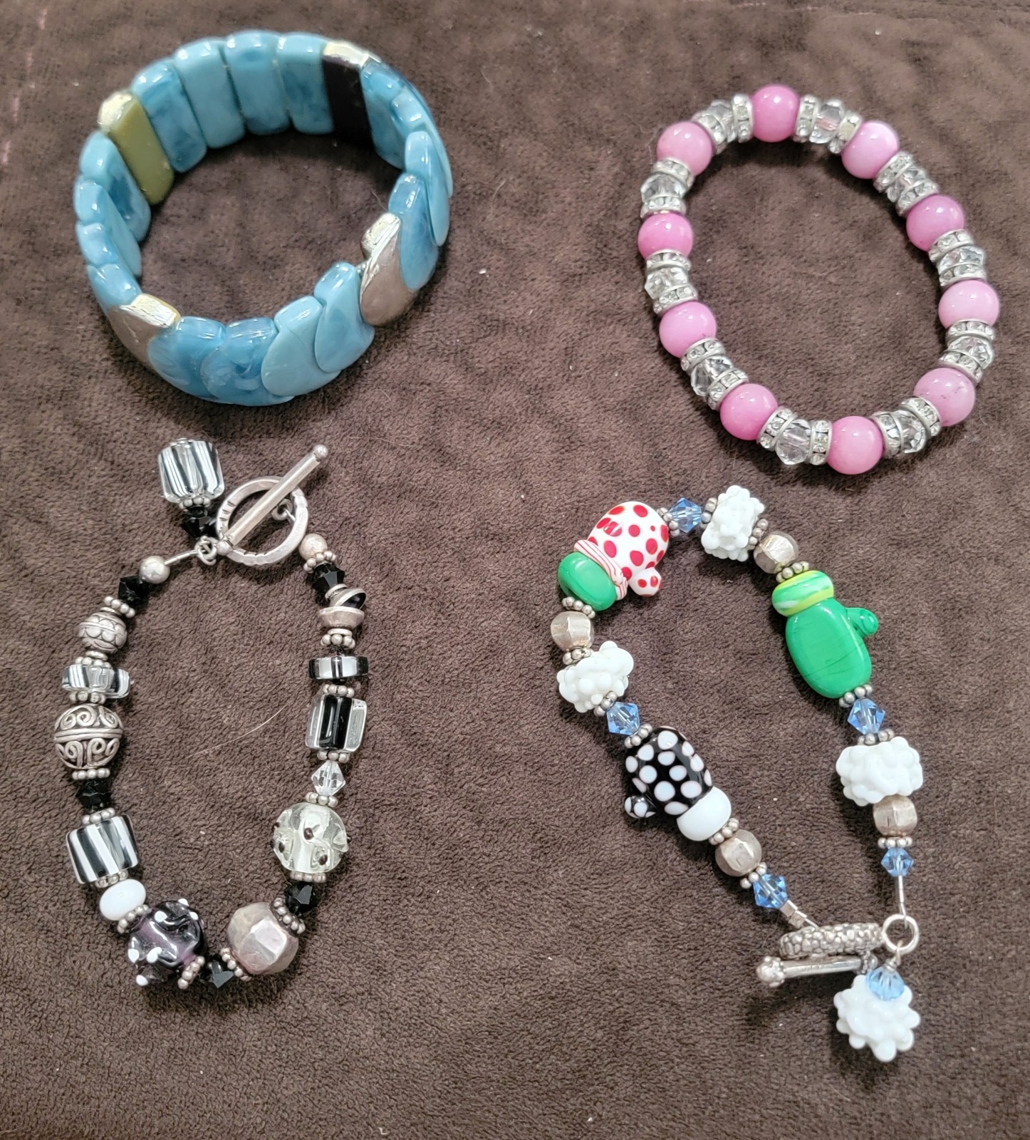 Mixed Lot 4pc Women’s Multicolor Beaded Bracelets w/ Metal & Plastic