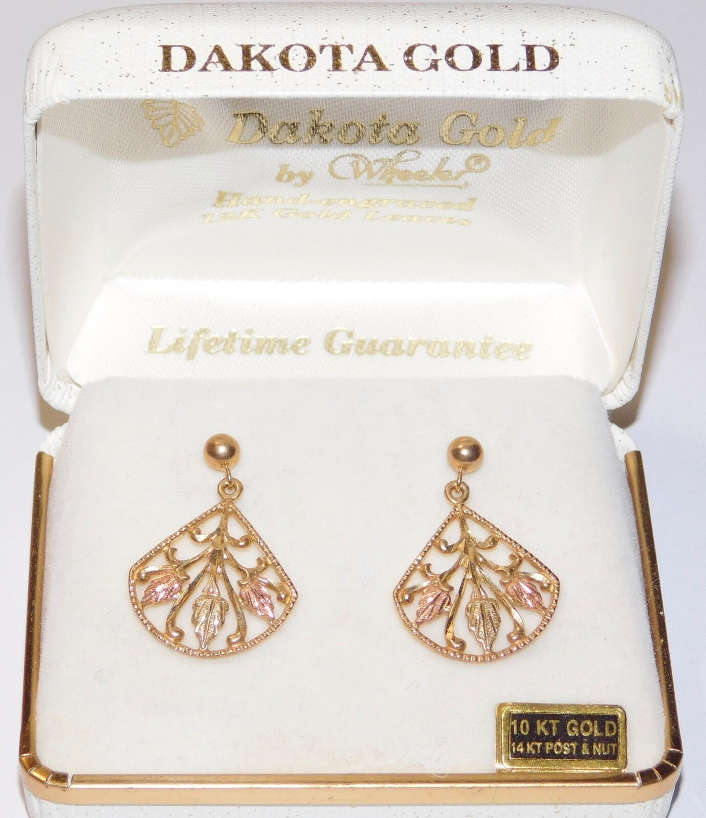 Black Hills Gold 10k 12k Fan Shaped Multiple Leaves Earrings Dakota Gold