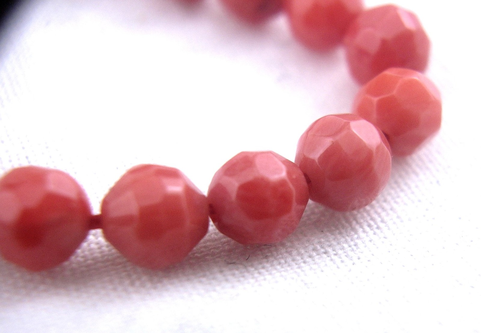 RED CORAL THREAD FACETED BEADS 5mm LENGTH 42 cm