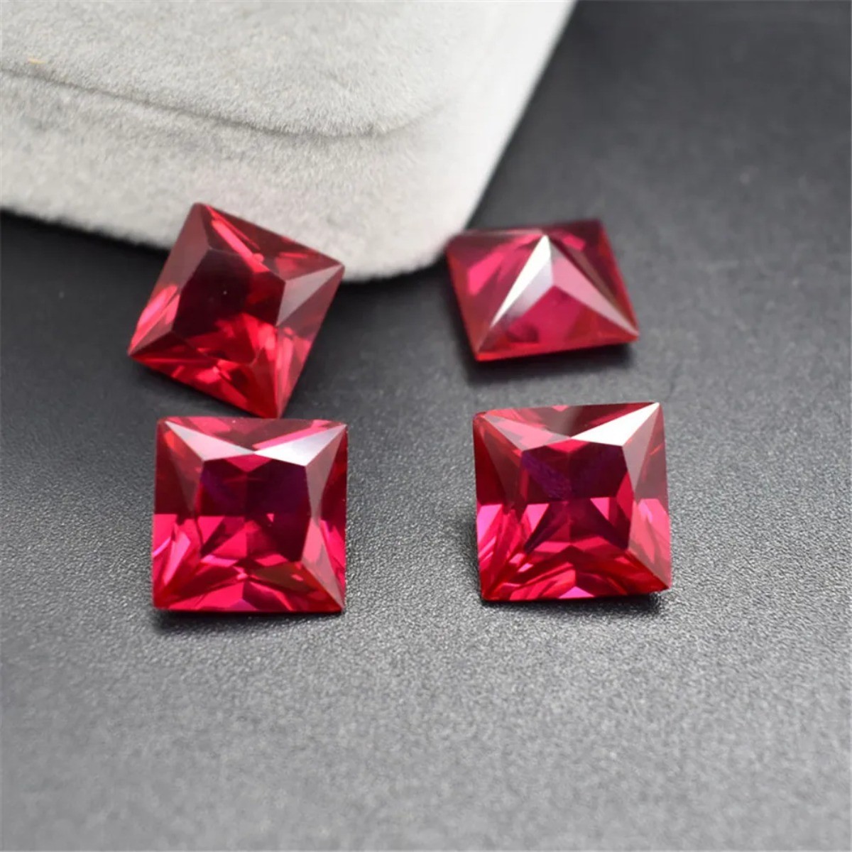 Blood-red Ruby Mohs Hardness 9 Princess Cut Ruby Gem Square Faceted Gemstone