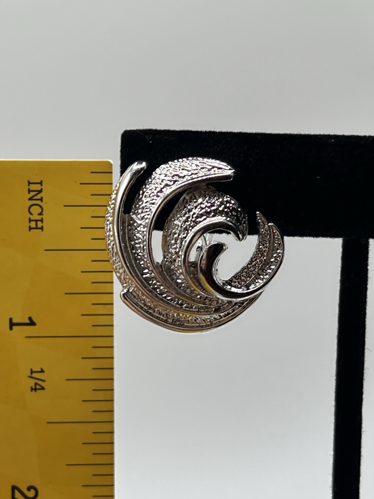 Napier Signed Swirl Clip-On Earrings Silver Tone Metal 1in No Stone