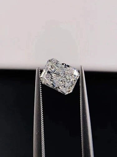 Natural White Diamond 3.50 CT Radiant Cut 8×10 mm VVS1 D Grade Certified Stone