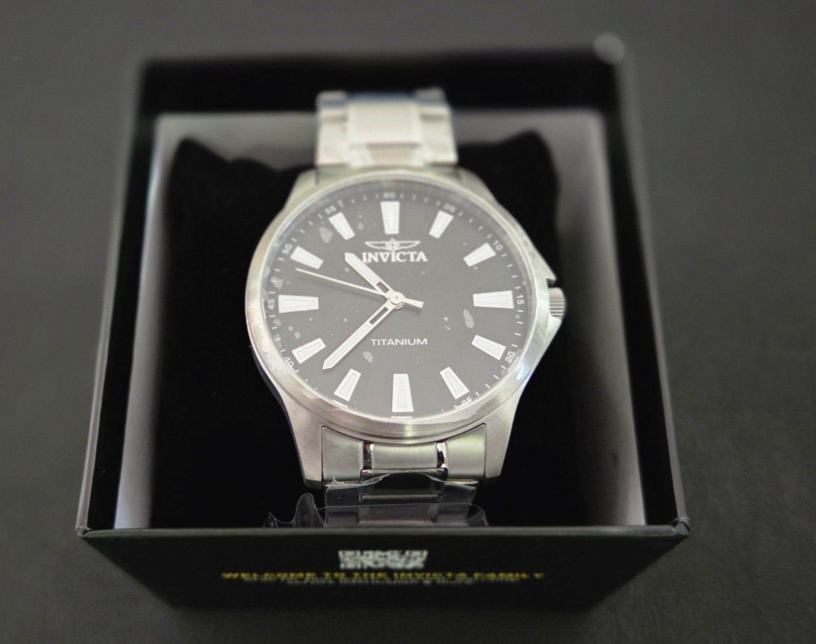Solid Titanium Invicta TI-22 Men’s Watch – 43mm Silver Black 47515 NEW IN BOX