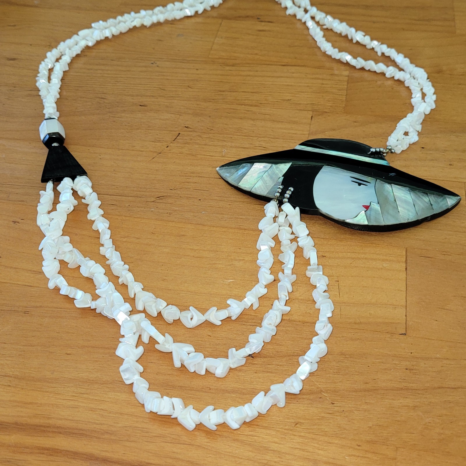 Vintage Mother of Pearl Lady Face Necklace Shell Inlay 28in 84g Multi Strand