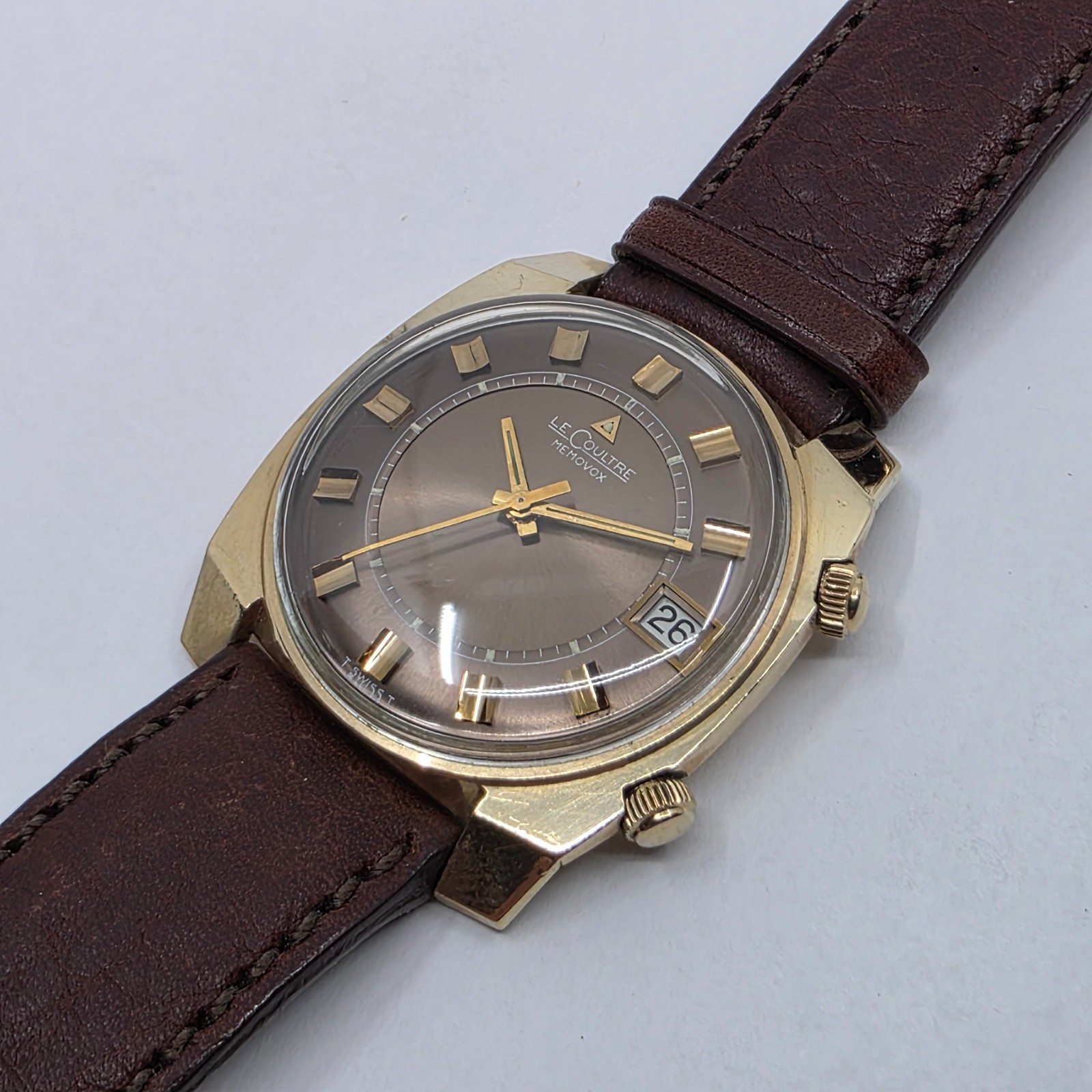 Jaeger Le Coultre Memovox Gold Filled Date Alarm Sunburst Dial 34mm