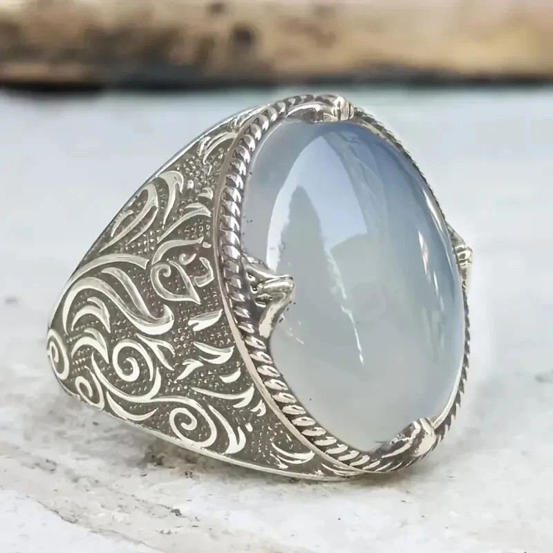 Mens Moon Stone Ring, Size 11. FREE SHIPPNG IN THE USA!