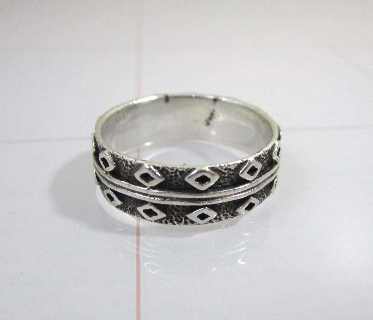 Vintage Sterling Silver Rainbow Ring 925 PSCL size 9.5 Peter Stone Etched Band