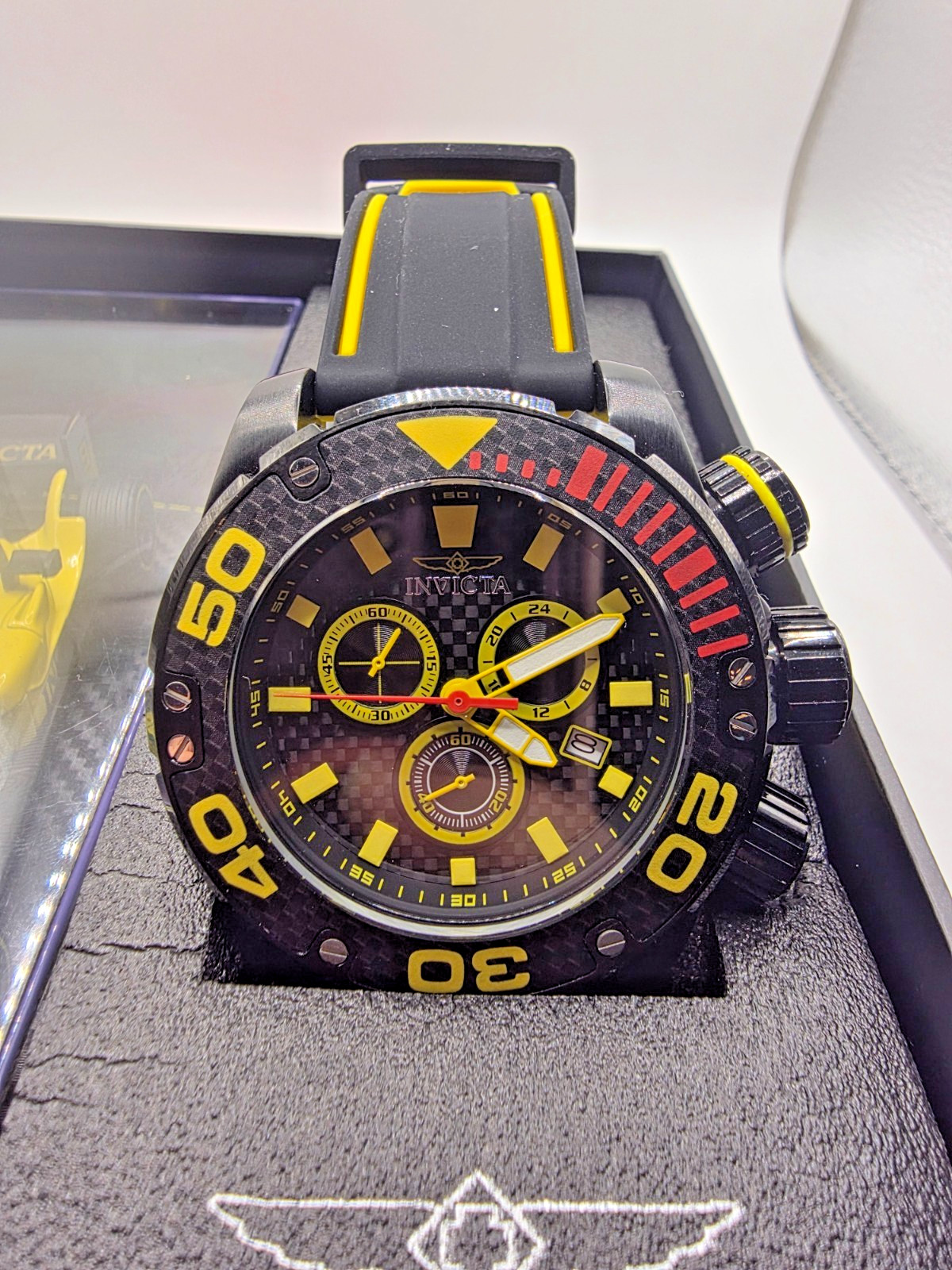 NEW INVICTA SEA HUNTER BLACK CARBON FIBER CHRONOGRAPH WATCH QUARTZ 52MM