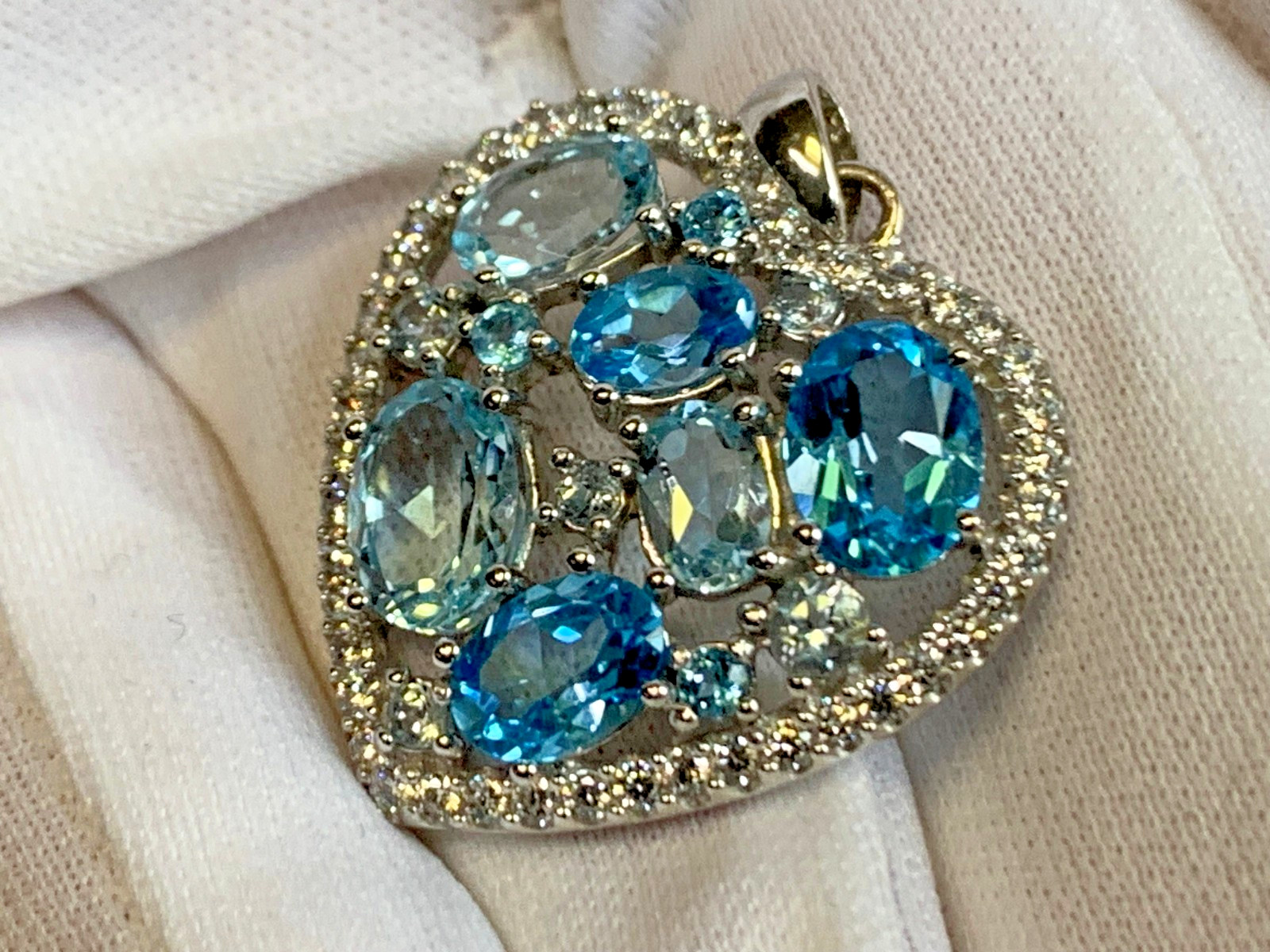 Sterling Silver Heart Pendant 5.46g Fine Jewelry Aquamarine Look Charm *READ*