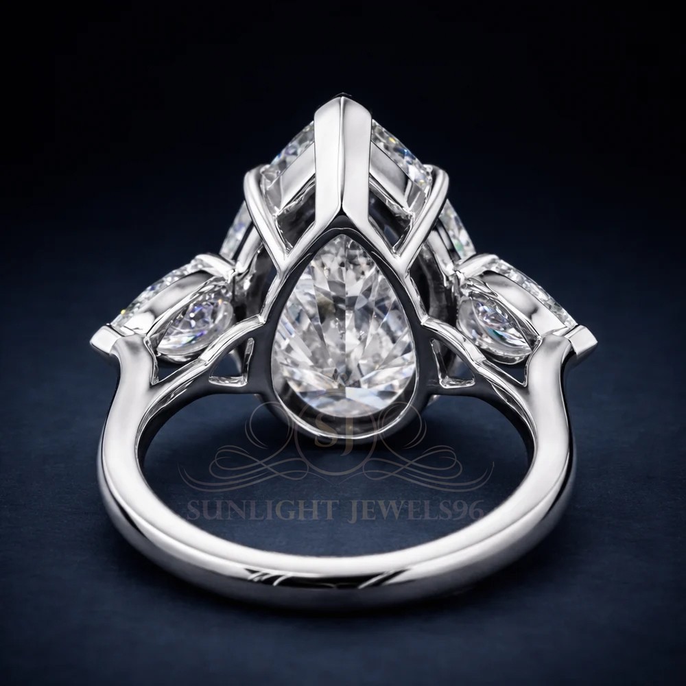 RARE 20.00 Ct White Treated Diamond Ring, 925 Silver, Excellent Luster
