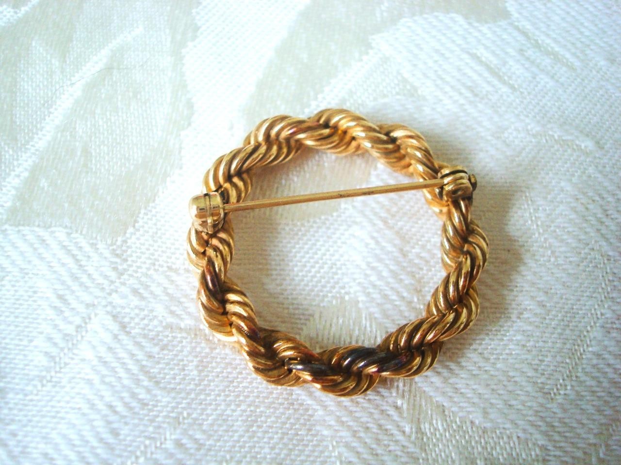 Vintage Gold Tone Twist Circle Pin Brooch As Found 1 3/8 In. KJ