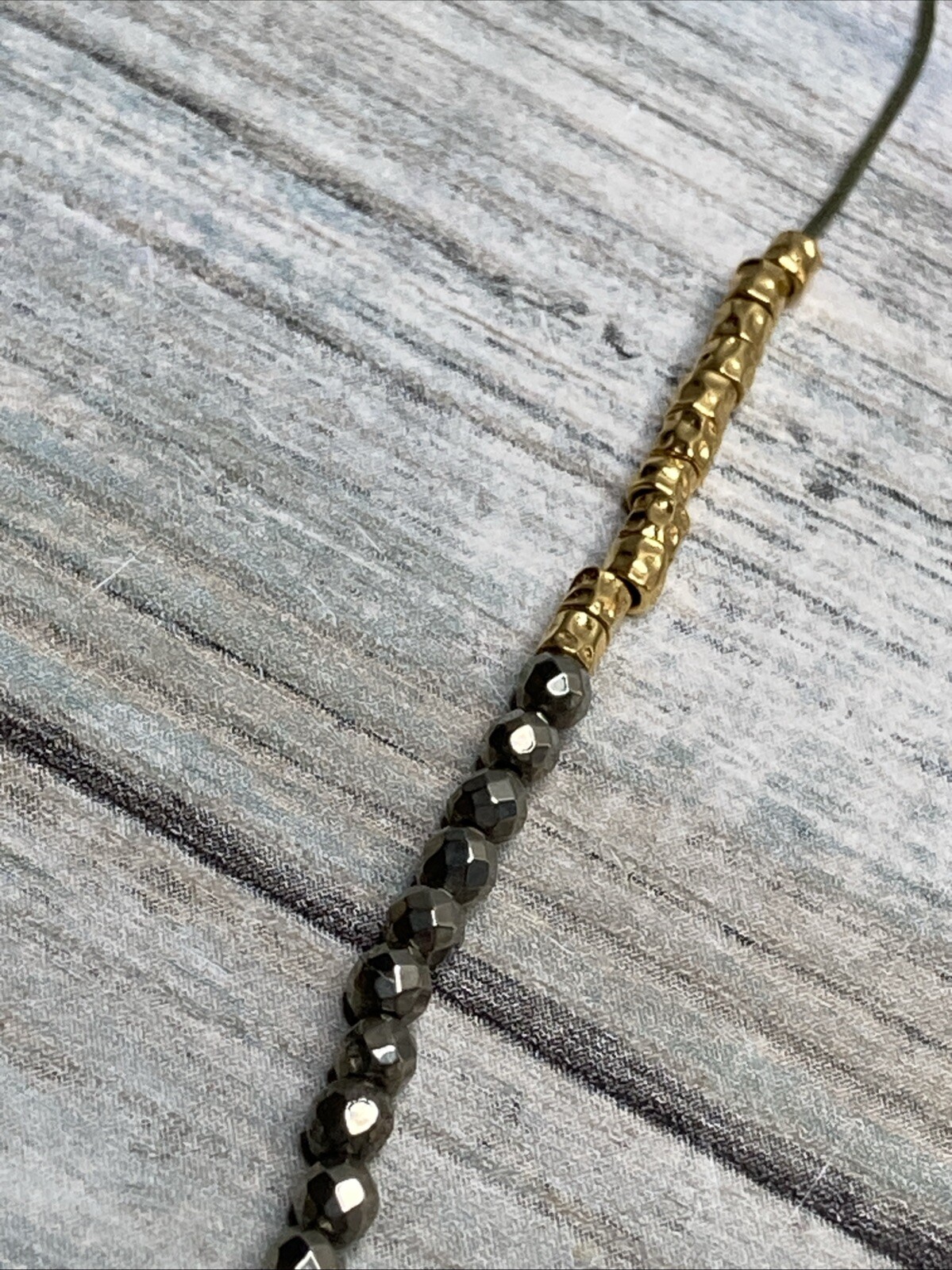 Dainty Crystals Beads Tassel Adjustable Necklace Cord Unbranded Gold Tone Gray