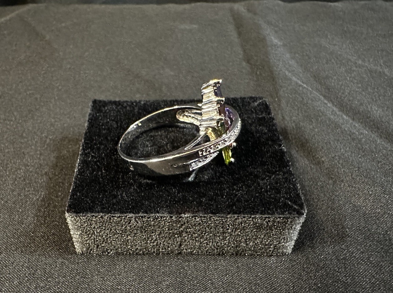 Signed RSC RS Covenant Multicolor Crystals & Stones Ring Size 9.5 Made In USA