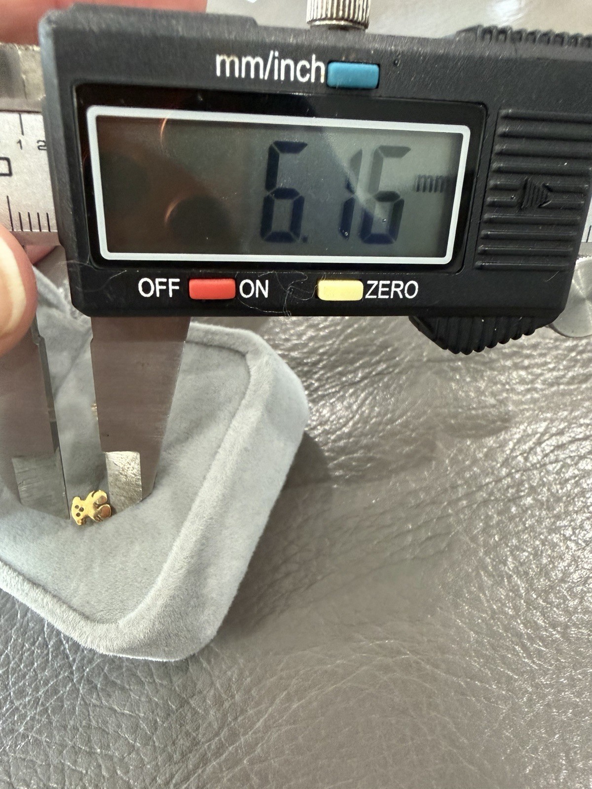 TOUS Yellow 750 18k Gold Bear Earrings Authentic