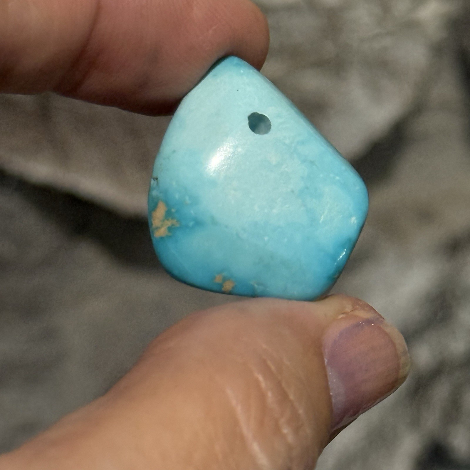35.6ct 26.7×23.2x10mm Light Blue Hubei Turquoise Drilled Stone Pendant Old Stock