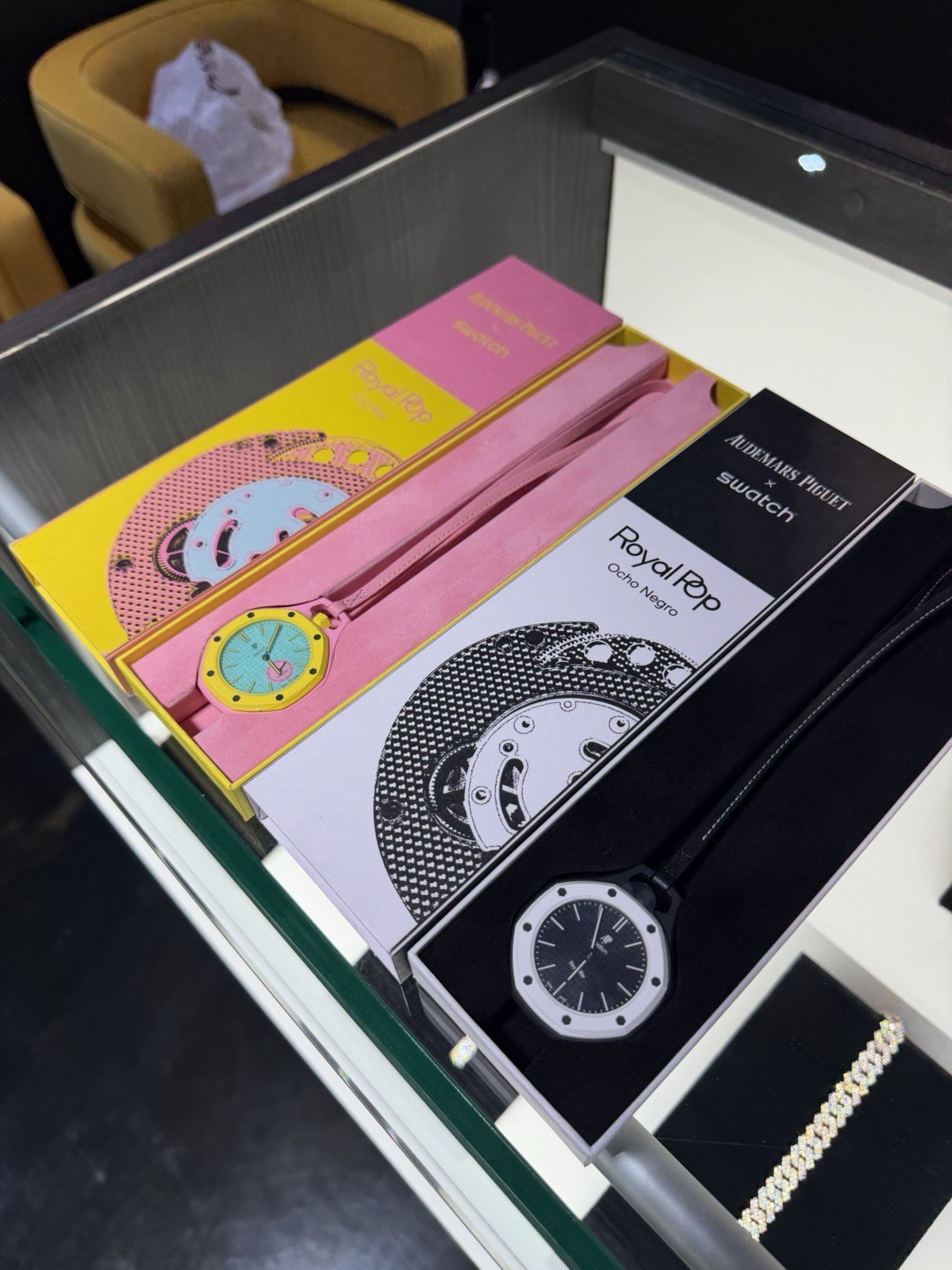 Swatch x Audemars Piguet – OTG ROZ
