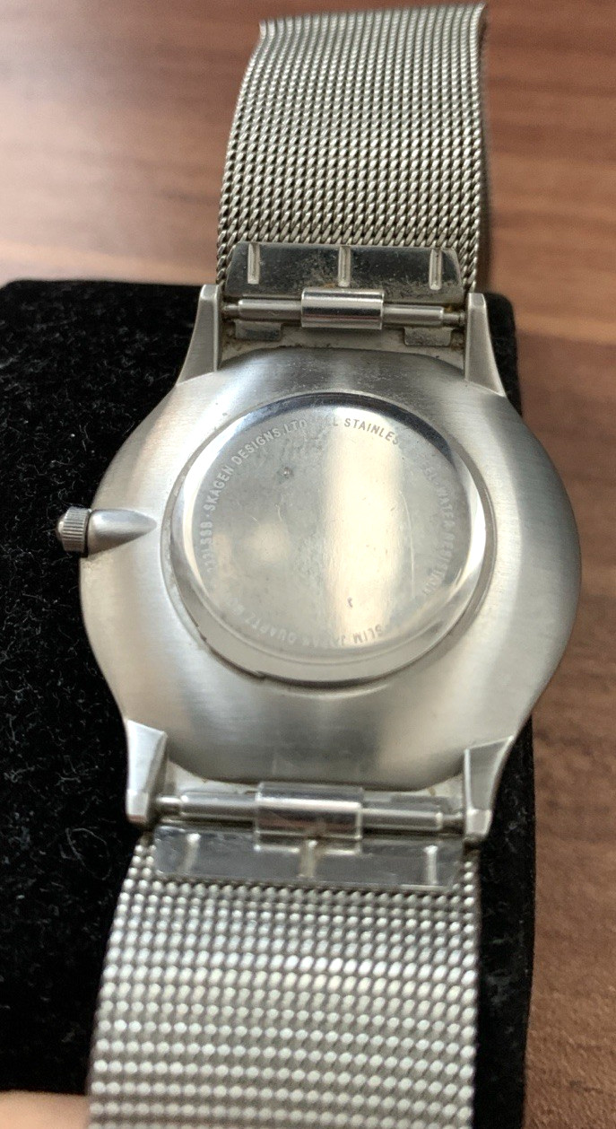 Skagen 233LSSB Stainless Steel Mesh Thin Classic Black Dial Watch 34mm