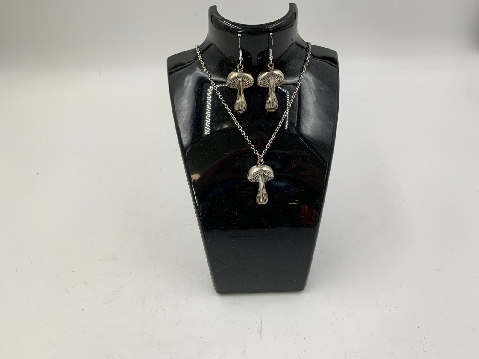 Metal 10in Mushroom Necklace & Earrings Set JEWERLY023