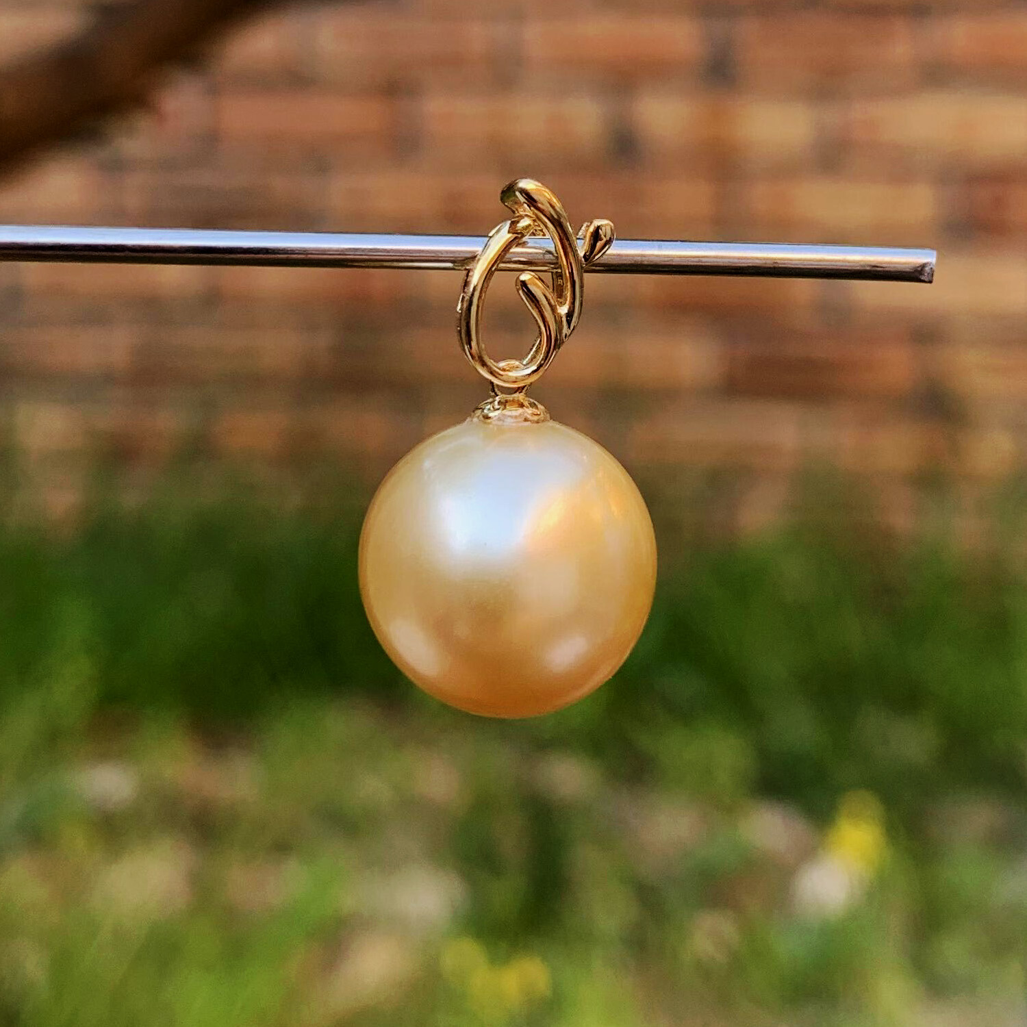 13.2mm High luster Australia Gold seawater Round pearl 18K Gold Pendant KG243