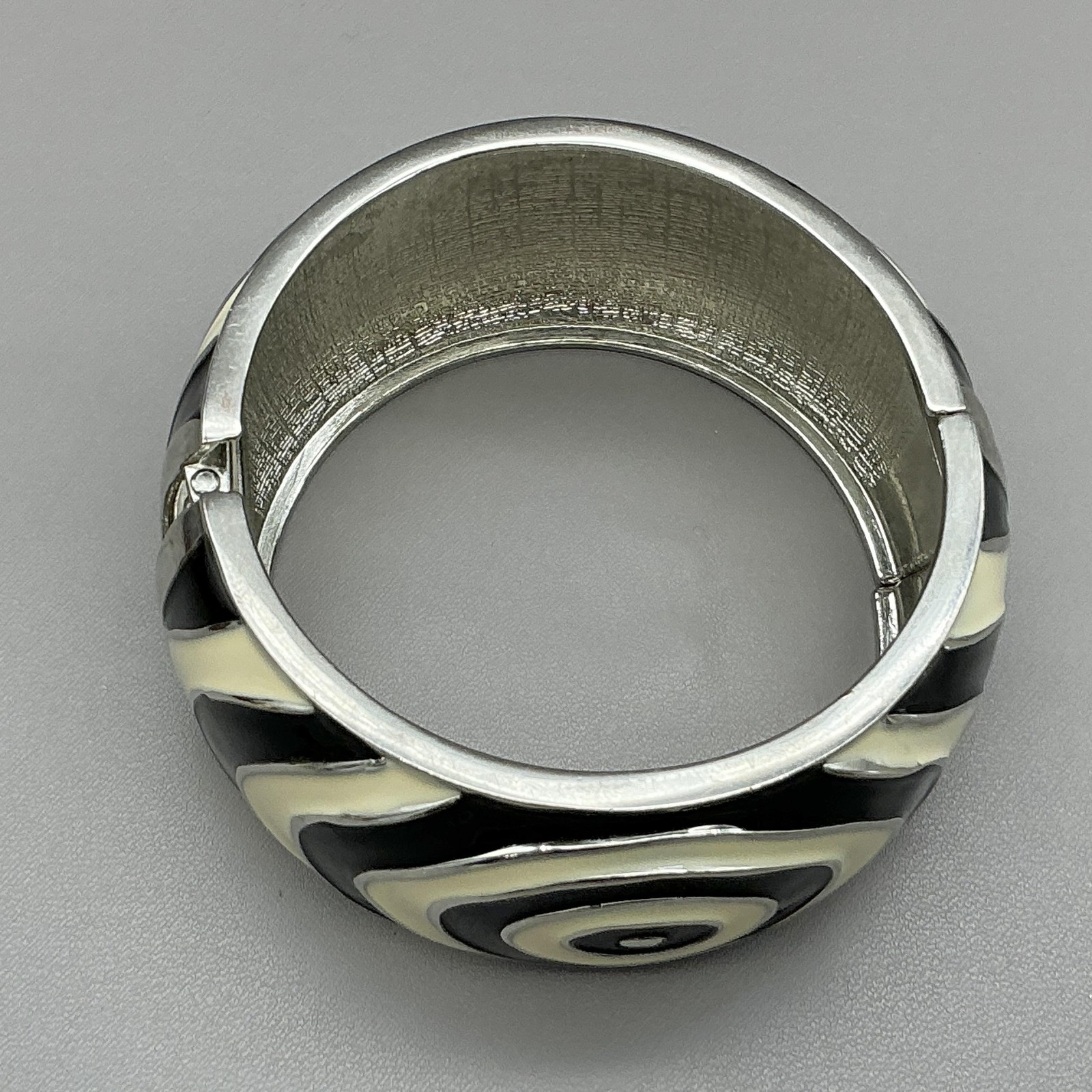 Bracelet Black Cream Enamel Wide Retro Bangle Snap Womens 7 In Fashion Jewelry