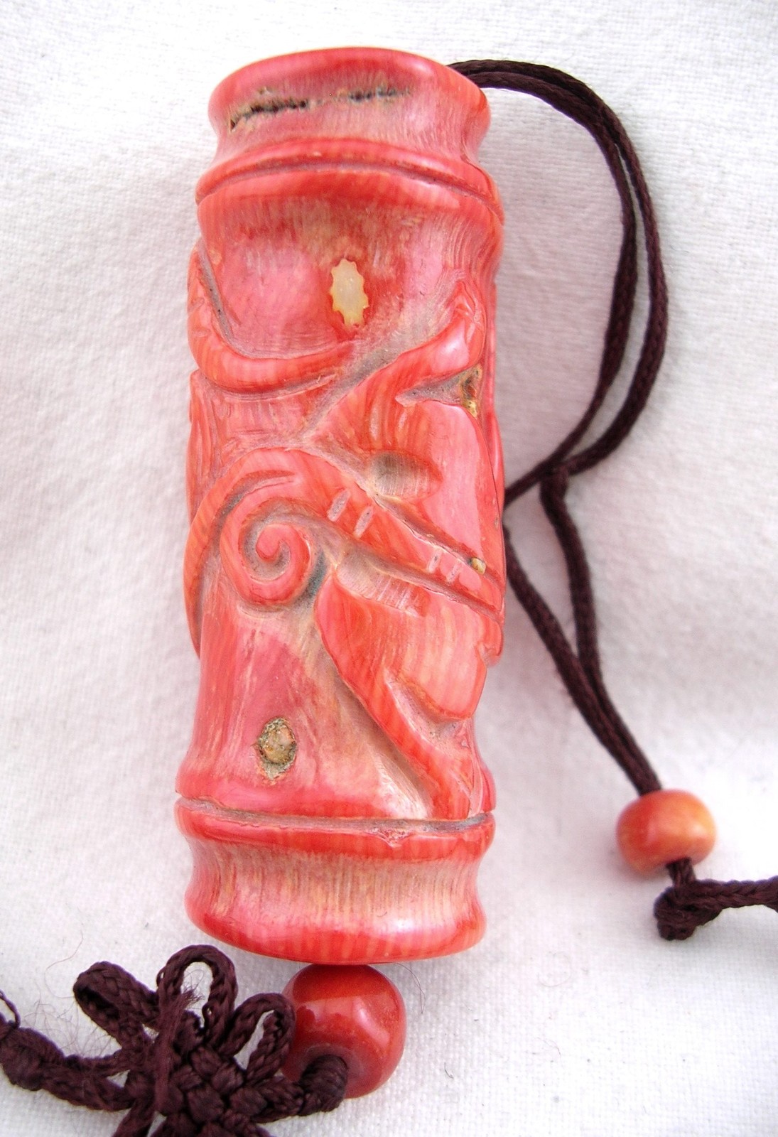 CHINA VINTAGE BAMBOO CARVED SALAMANDER CORAL PENDANT 55mm