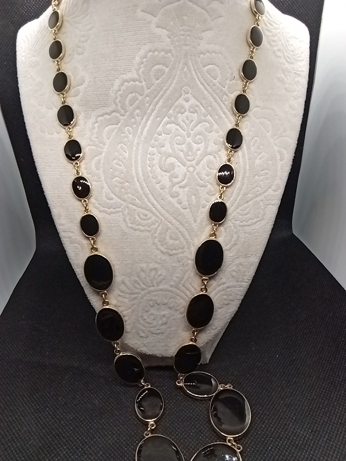 Red Black Reversible Necklace In Goldtone