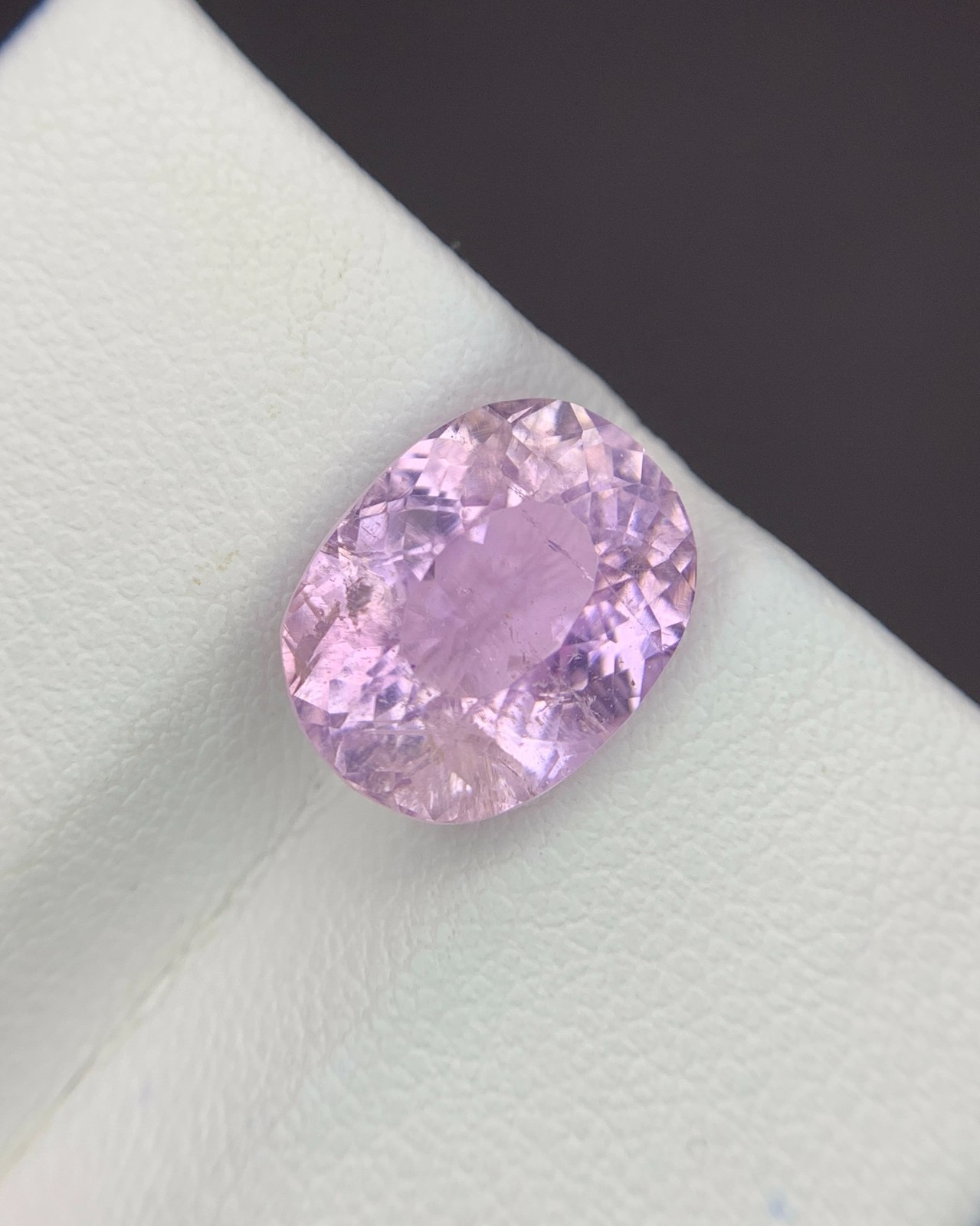 Natural Luxurious Baby Pink Kunzite Cushion Cut 6.80 Carat’s Stone