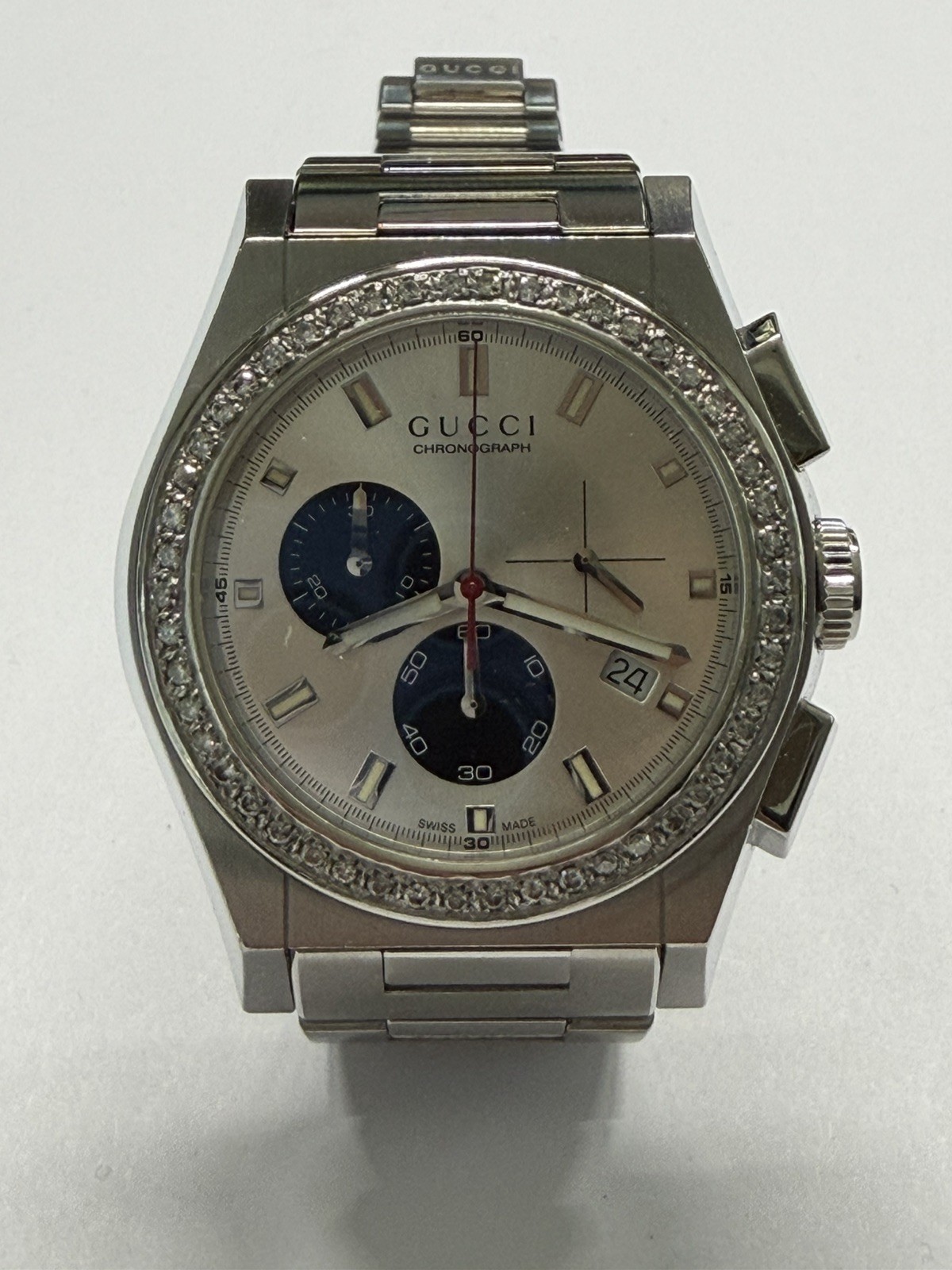 Gucci Pantheon Chronograph Diamond Quartz Watch 43mm Steel