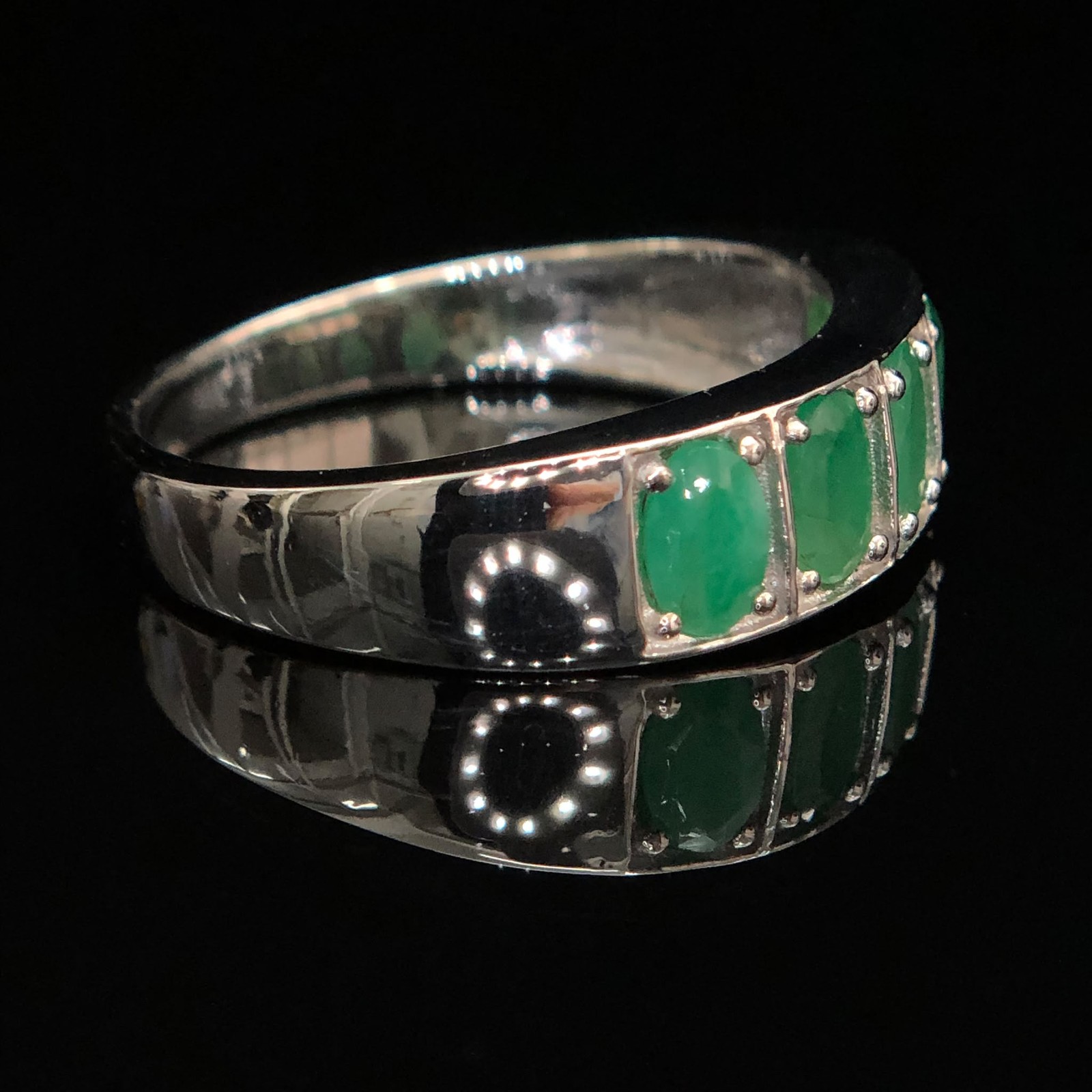 Natural Emerald Gemstone 925 Sterling Silver Ring Oval Top Rich Green 10