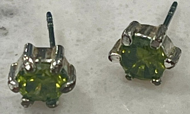 Costume Earring Mixed Collection Lot Preloved gems Women Ladies Jewelry (lot 2)
