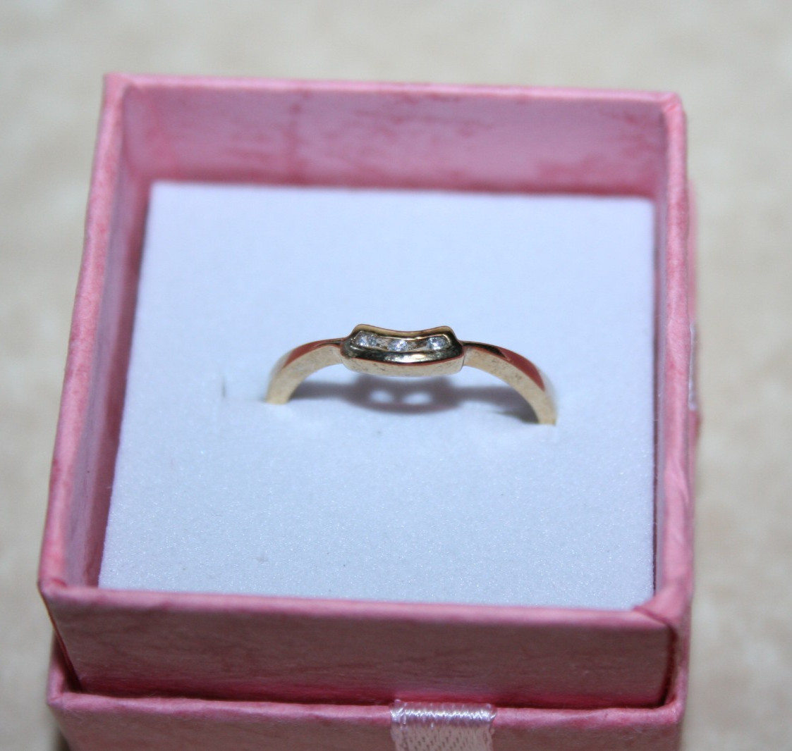 Beautiful Vintage 12K Gold Plated & CZ Diamonds Petite Ring, Sz. 6