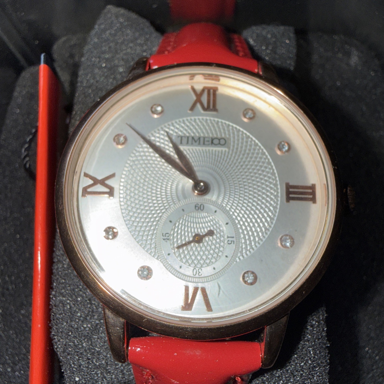 NEW NWT Women’s Ladies Timeco 100 Wristwatch Red Leather Band