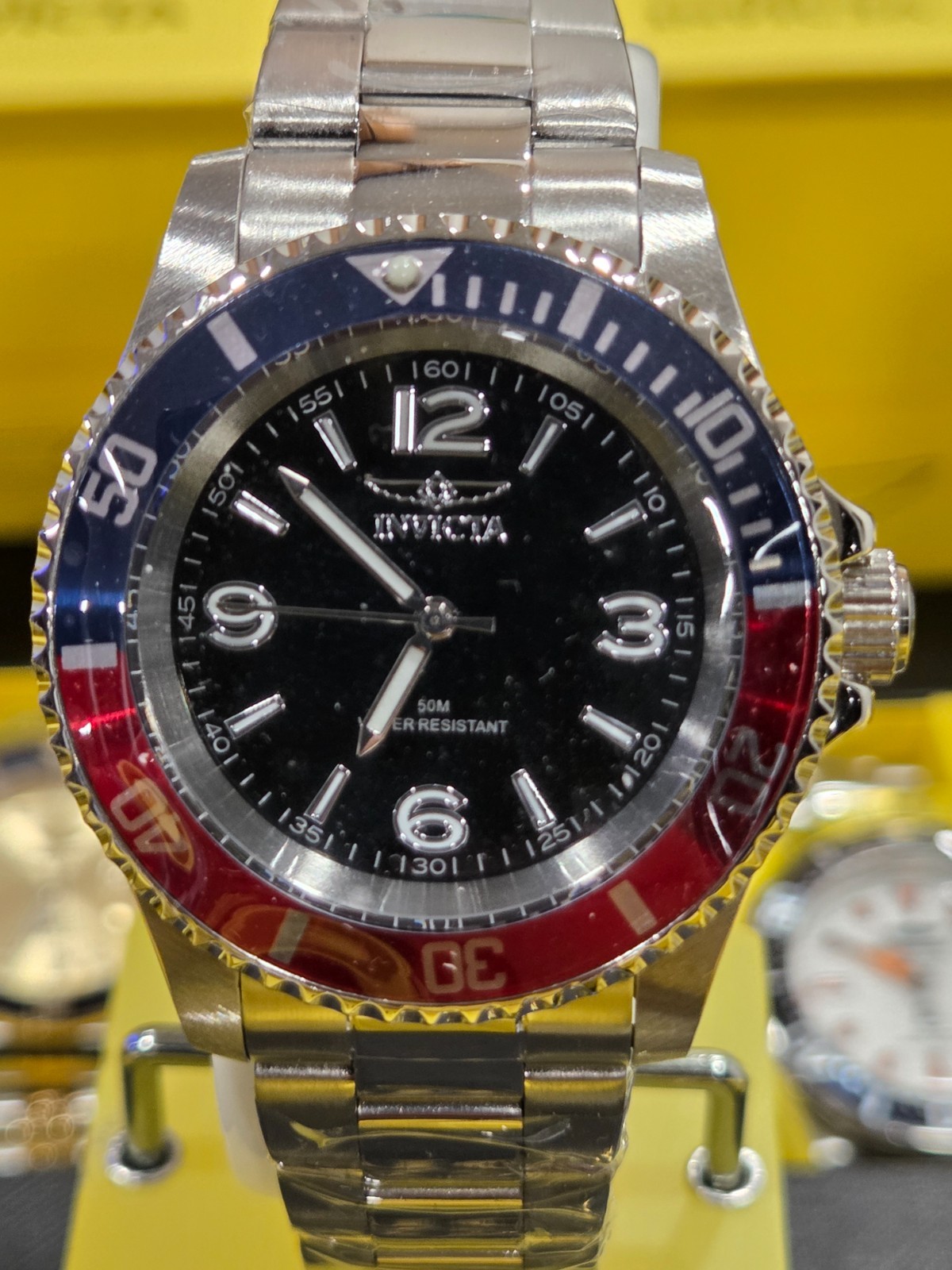 69483 – NIB Invicta Pepsi Specialty Rowan Men’s Watch – 40mm, Steel