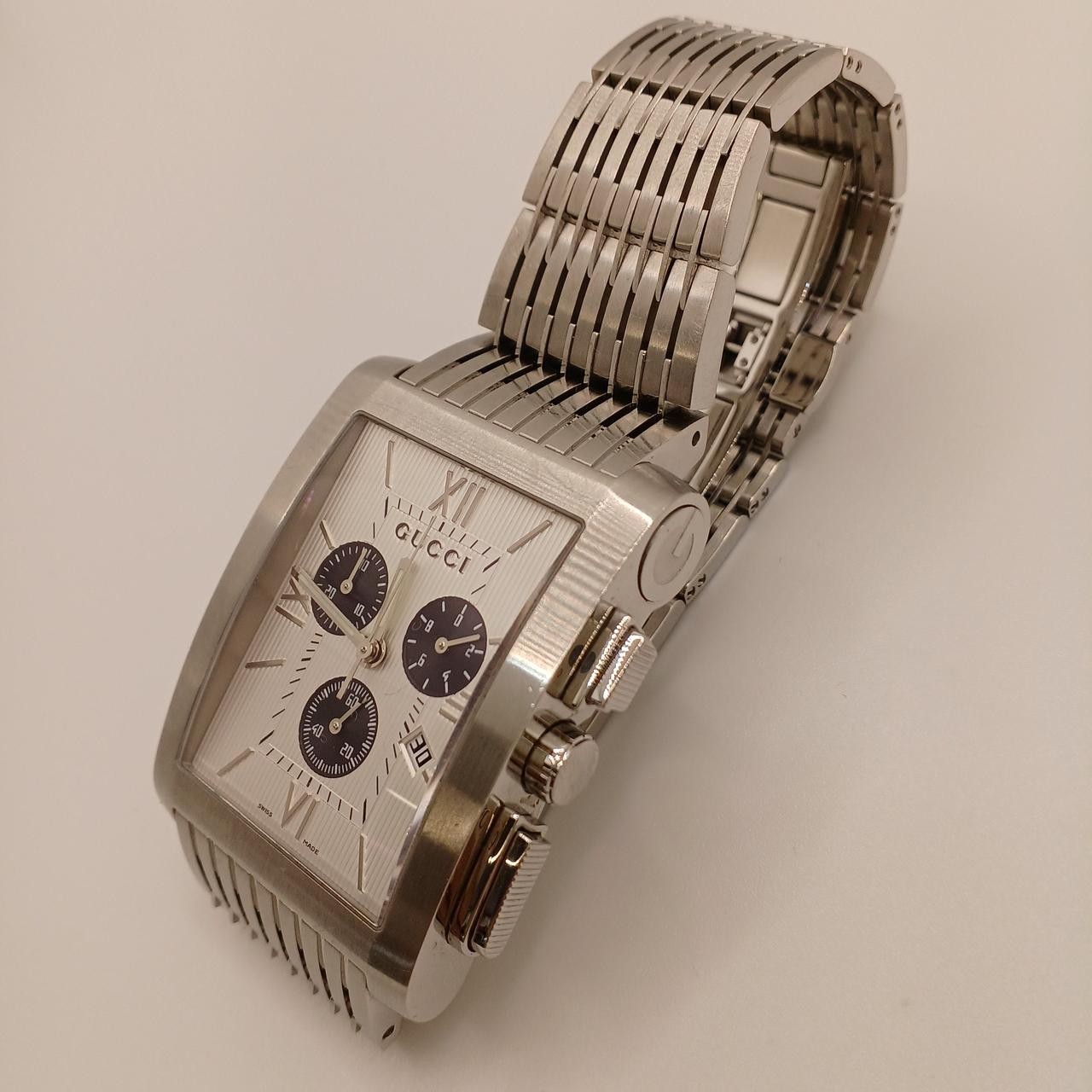 G Metro Model 8600M GUCCI